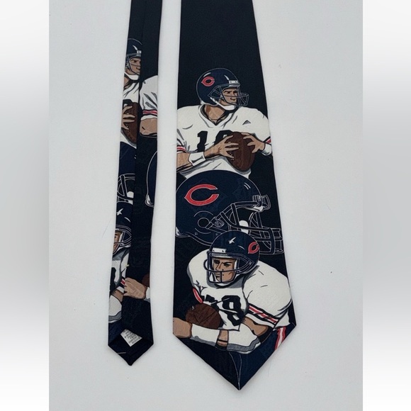 Vintage Team NFL Chicago bears Neck Tie Made in USA Football Player Graphic - Picture 1 of 6